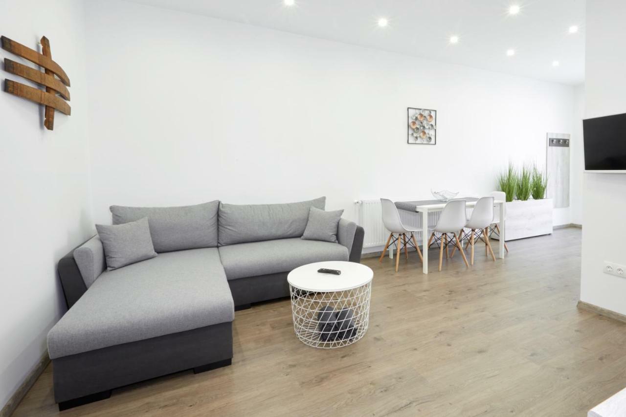 Foter Apartman Ii. วิลานี ภายนอก รูปภาพ