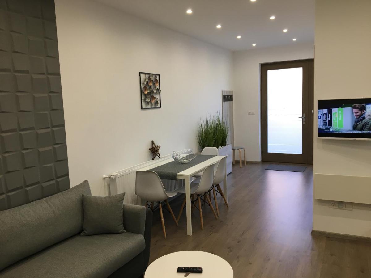 Foter Apartman Ii. วิลานี ภายนอก รูปภาพ